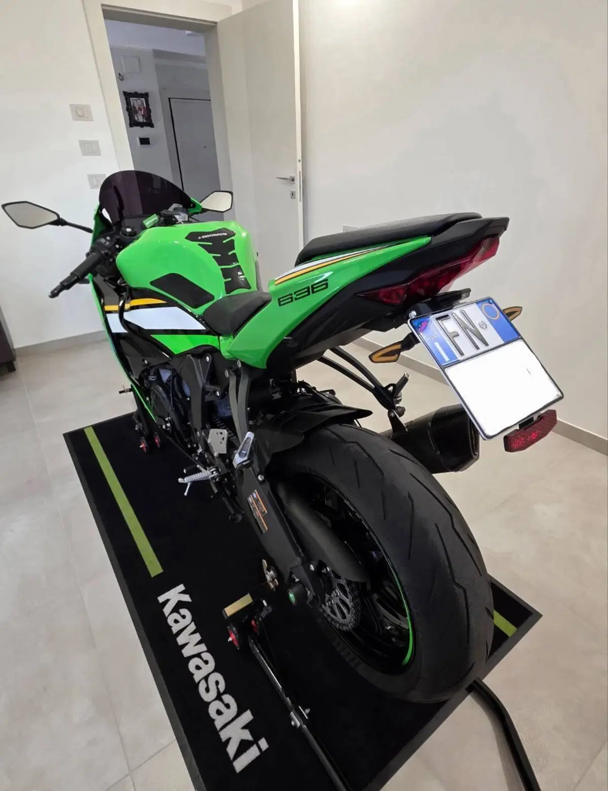 Kawasaki Ninja 636 ZX-6R (2024 - 26) (4)