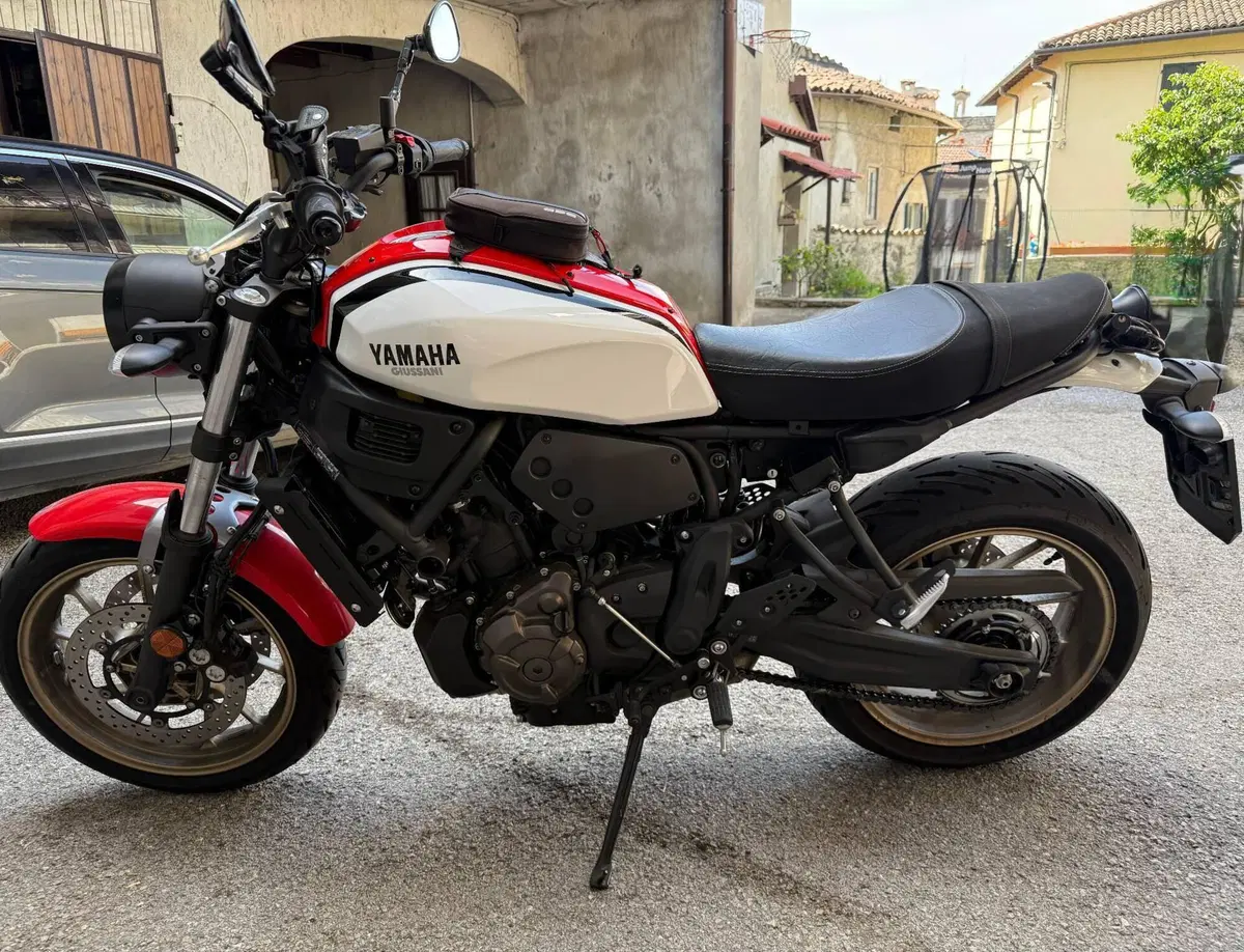 Yamaha XSR 700 (2021) (2)