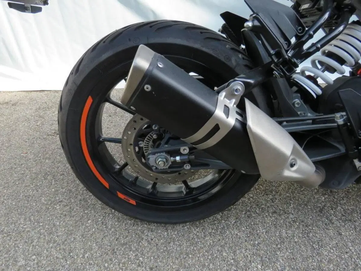 KTM 125 Duke (2021 - 23) (10)