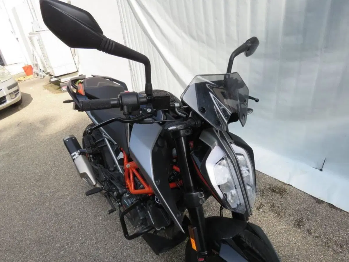 KTM 125 Duke (2021 - 23) (12)