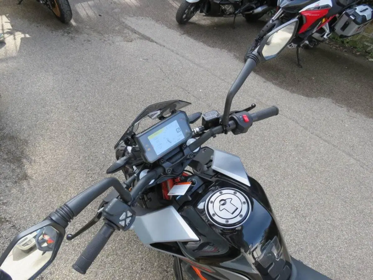 KTM 125 Duke (2021 - 23) (15)