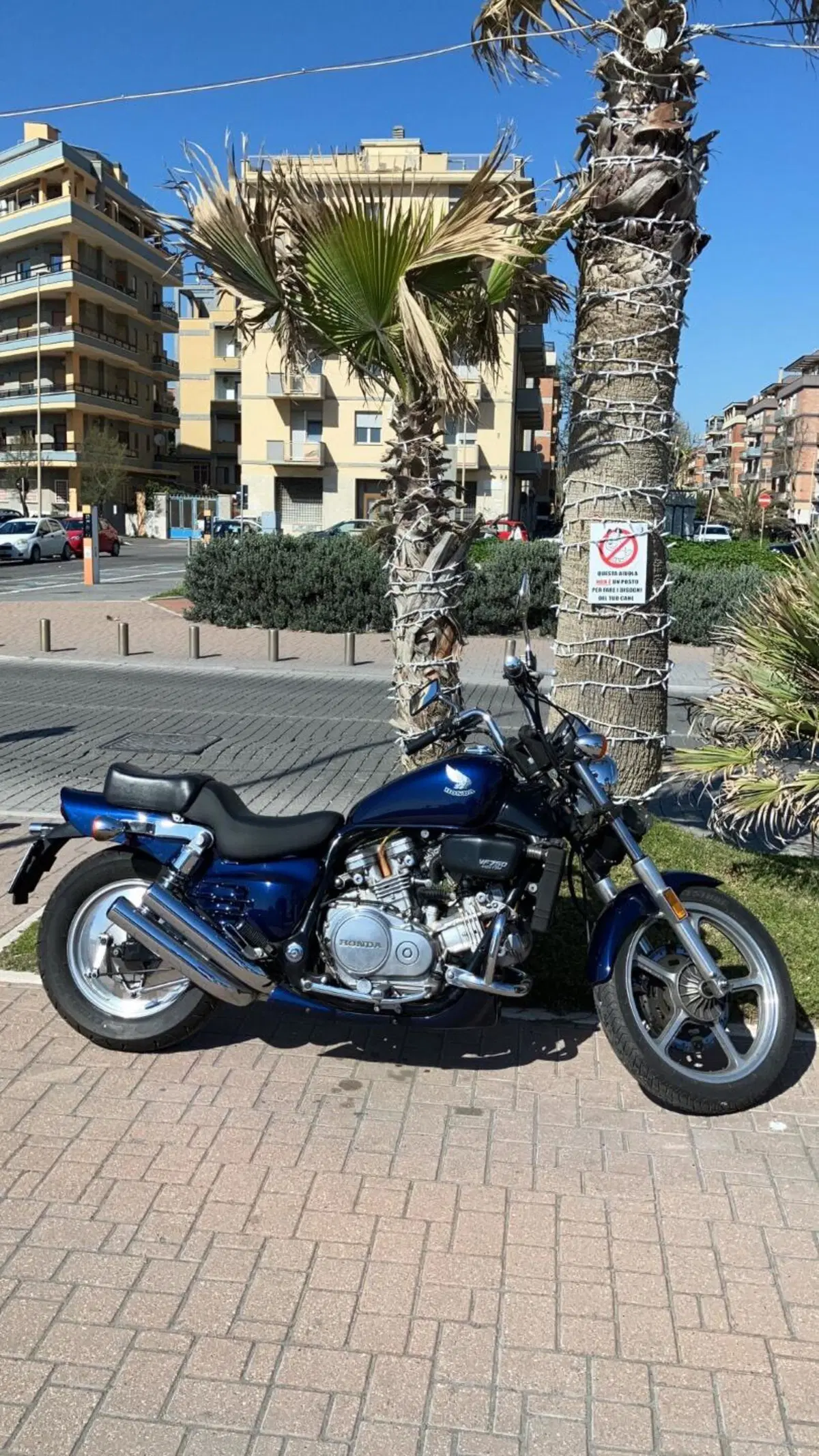 Honda Vf 750 Custom (3)