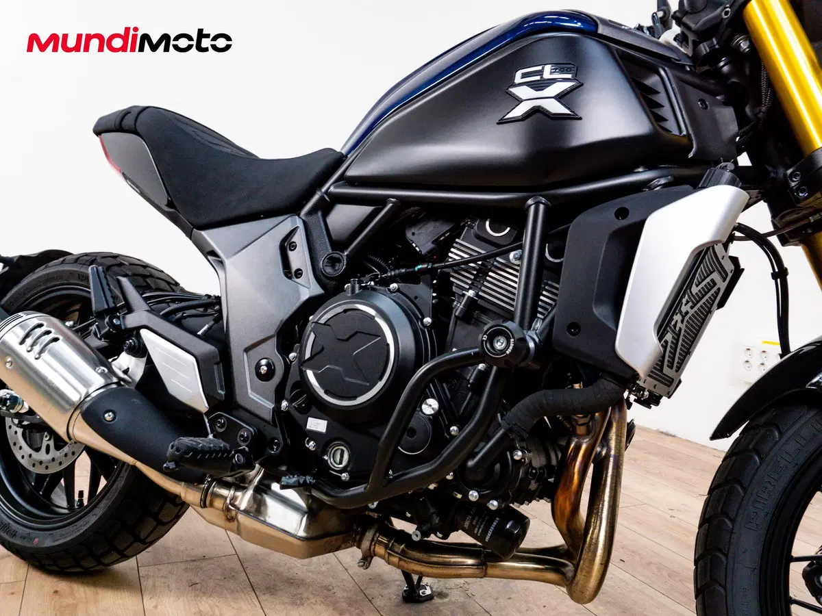 CFMOTO 700CL-X Heritage (2021 - 26) (5)