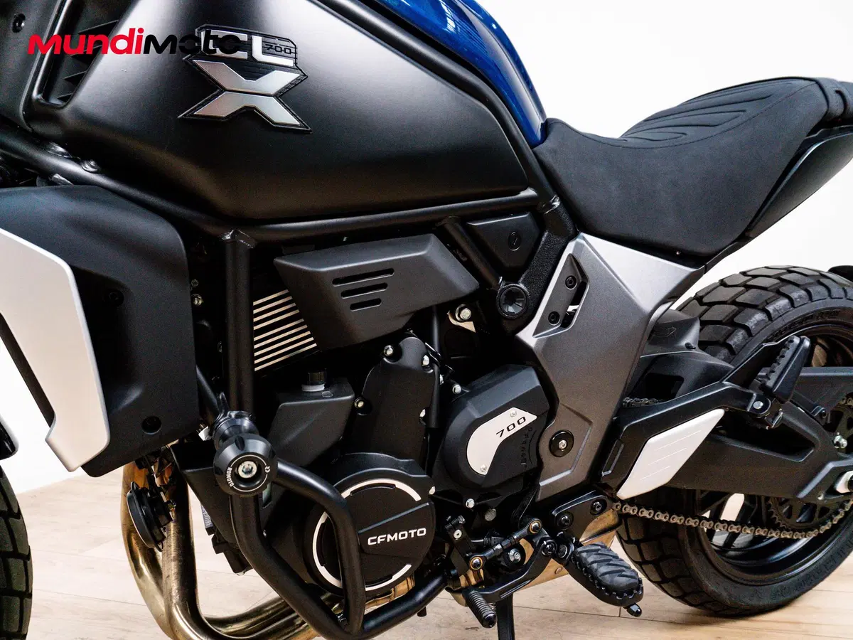 CFMOTO 700CL-X Heritage (2021 - 26) (9)