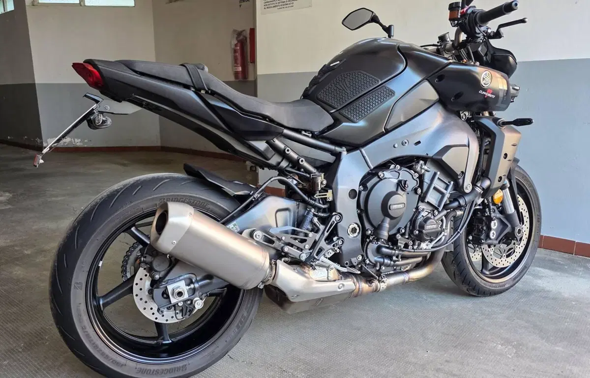 Yamaha MT-10 (2022 - 26) (2)