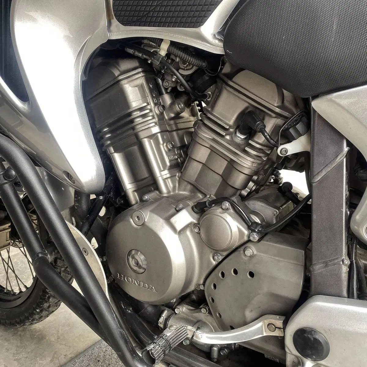 Honda Transalp XL 650V (2005 - 06) (3)
