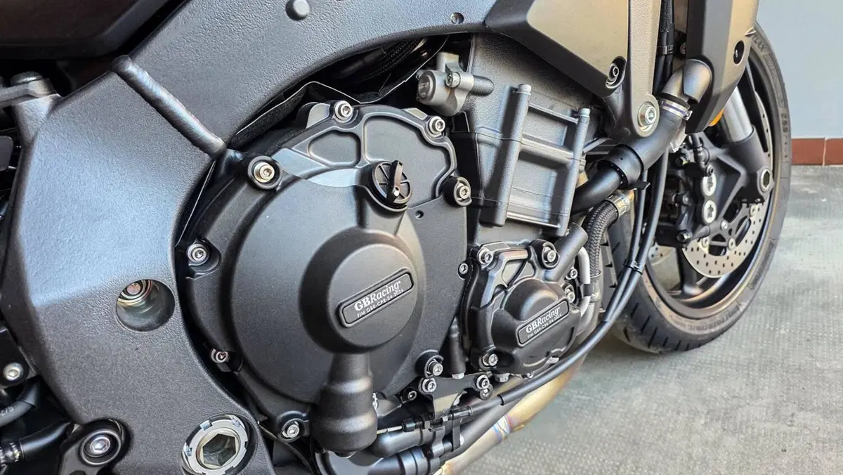 Yamaha MT-10 (2022 - 26) (9)