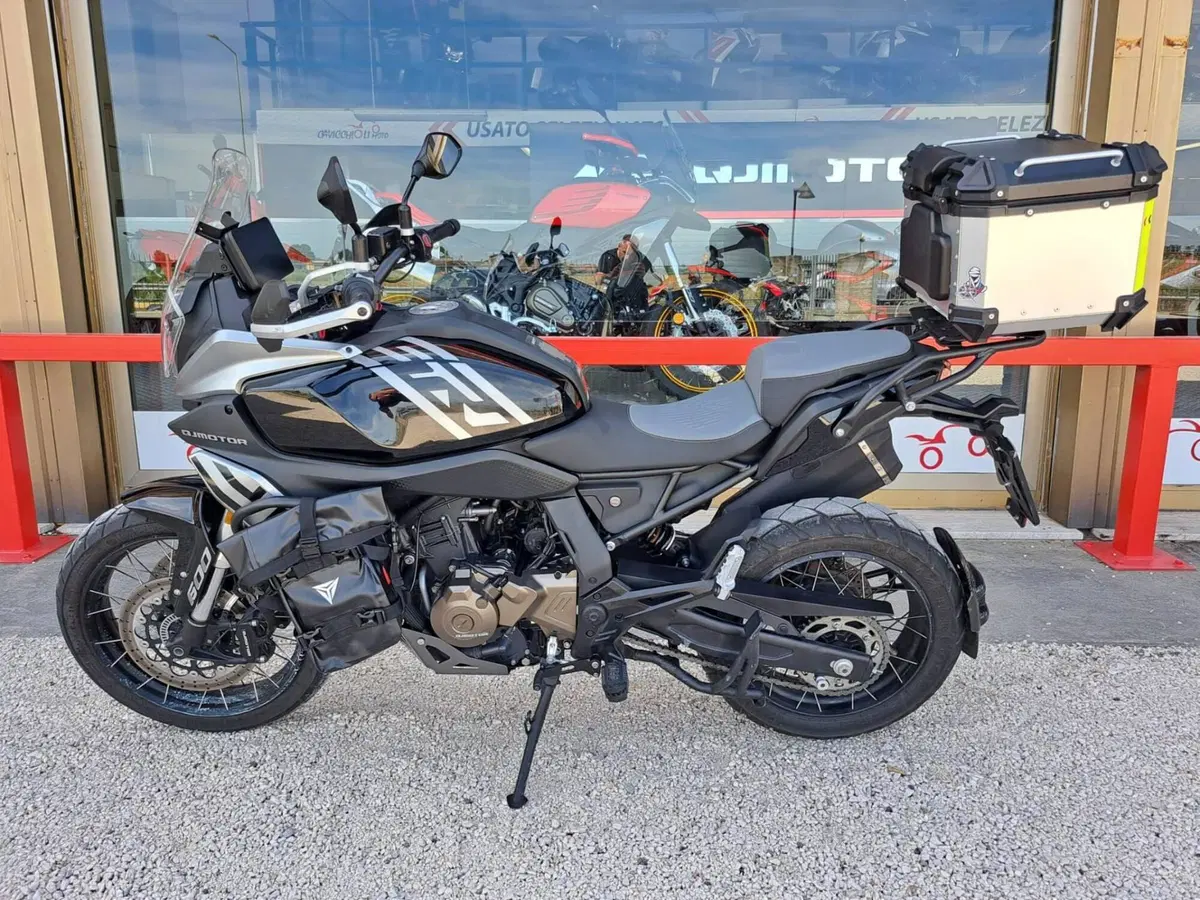 QJ Motor SRT 600 SX (2024 - 26)
