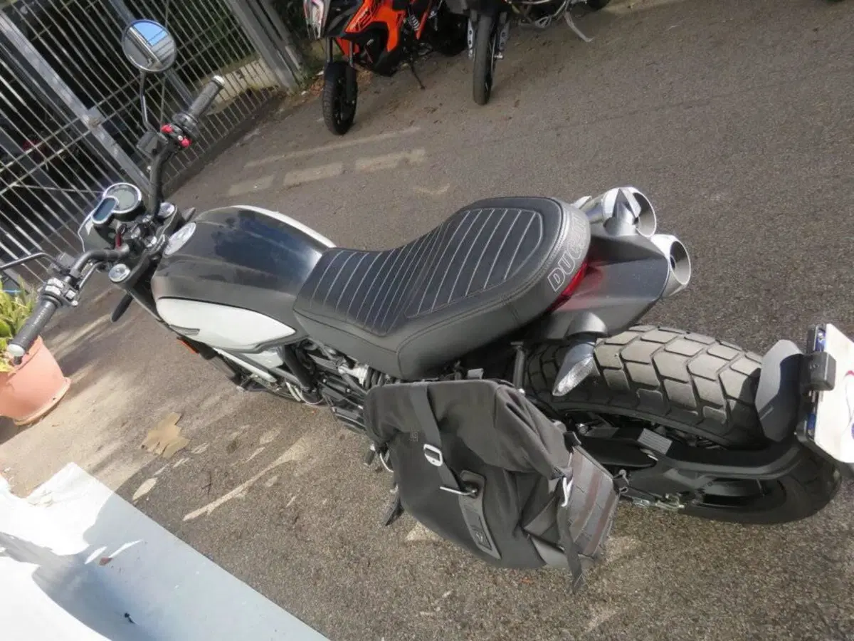 Ducati Scrambler 1100 Dark Pro (2020 - 24) (5)