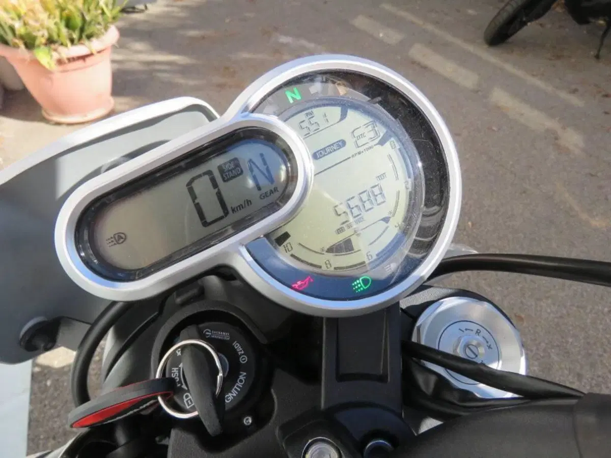 Ducati Scrambler 1100 Dark Pro (2020 - 24) (14)