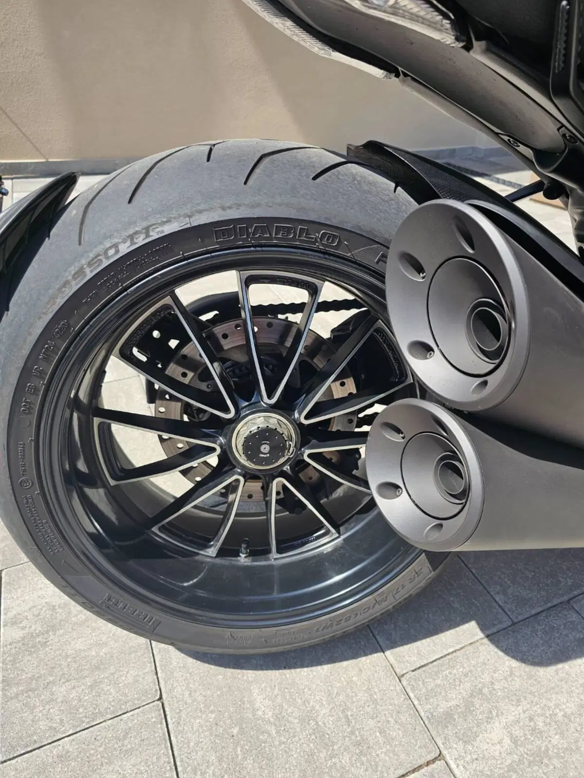 Ducati Diavel 1200 (2014 - 16) (8)