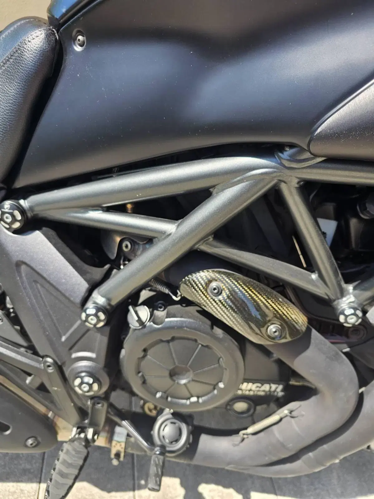 Ducati Diavel 1200 (2014 - 16) (16)