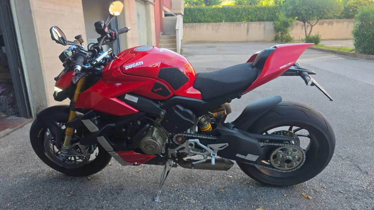 Ducati Streetfighter V4 1100 S (2021 - 22) (2)