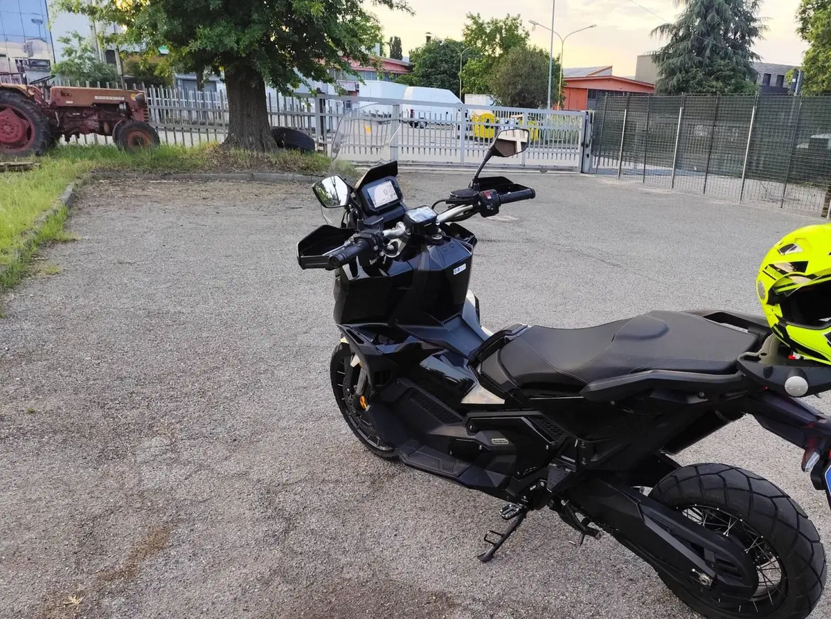 Honda X-ADV 750 DCT (2021 - 24) (4)