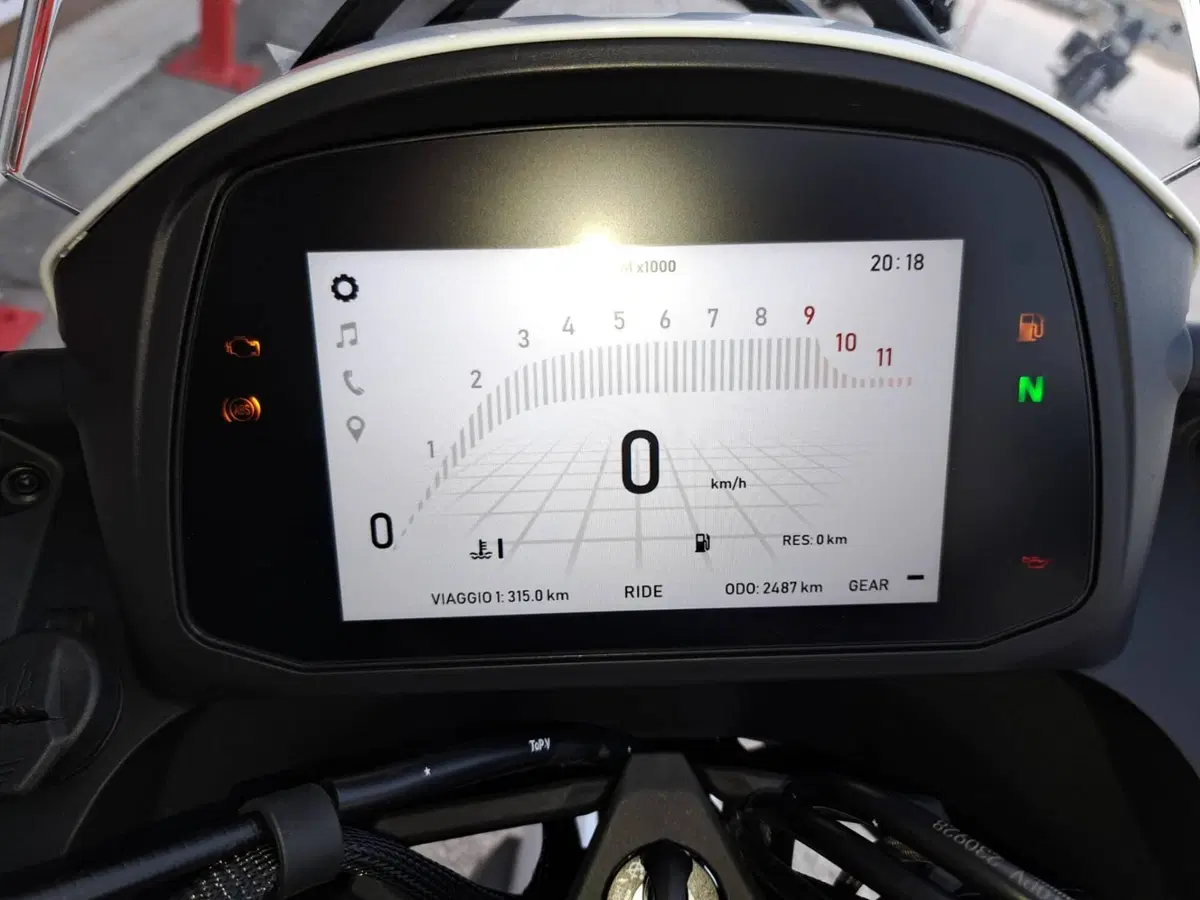 Moto Morini X-Cape 650 (2021 - 26) (3)
