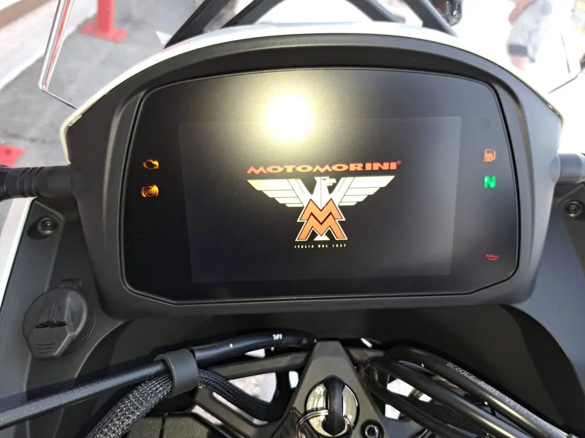 Moto Morini X-Cape 650 (2021 - 26) (4)