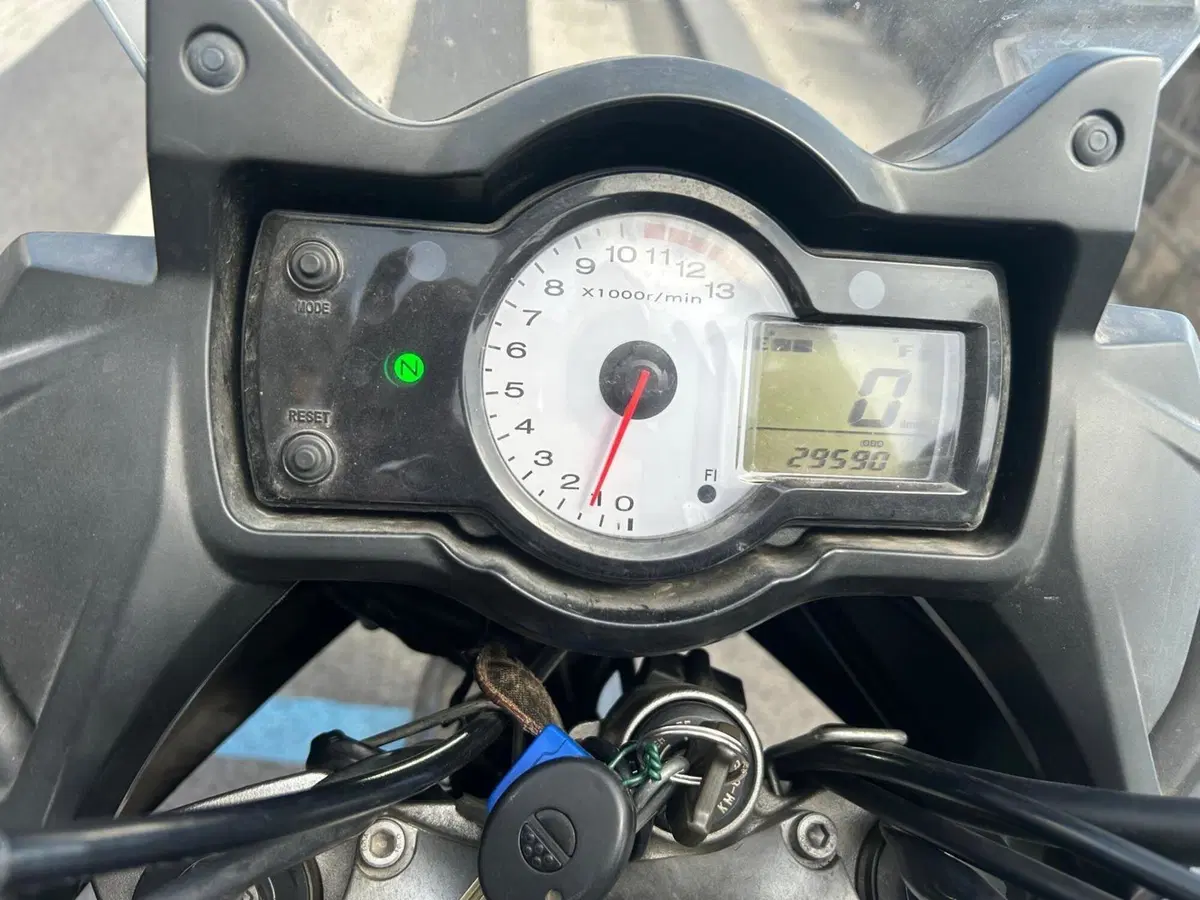 Kawasaki Versys 650 Tourer (2010 - 14) (3)