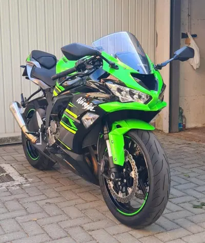 Kawasaki Ninja 636 ZX-6R KRT (2019 - 20) usata