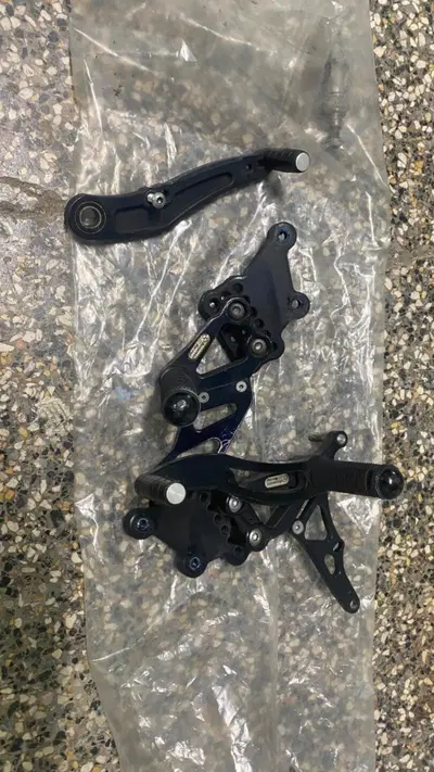 Pedane arretrate BonamiciRacing