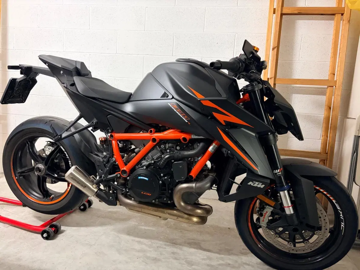 KTM 1390 Super Duke R EVO (2024 - 26) (2)