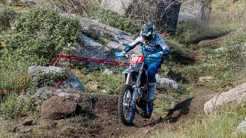 EnduroGP26 #9 Portogallo2 D1. Il treno Josep Garcia &egrave; ripartito [VIDEO]