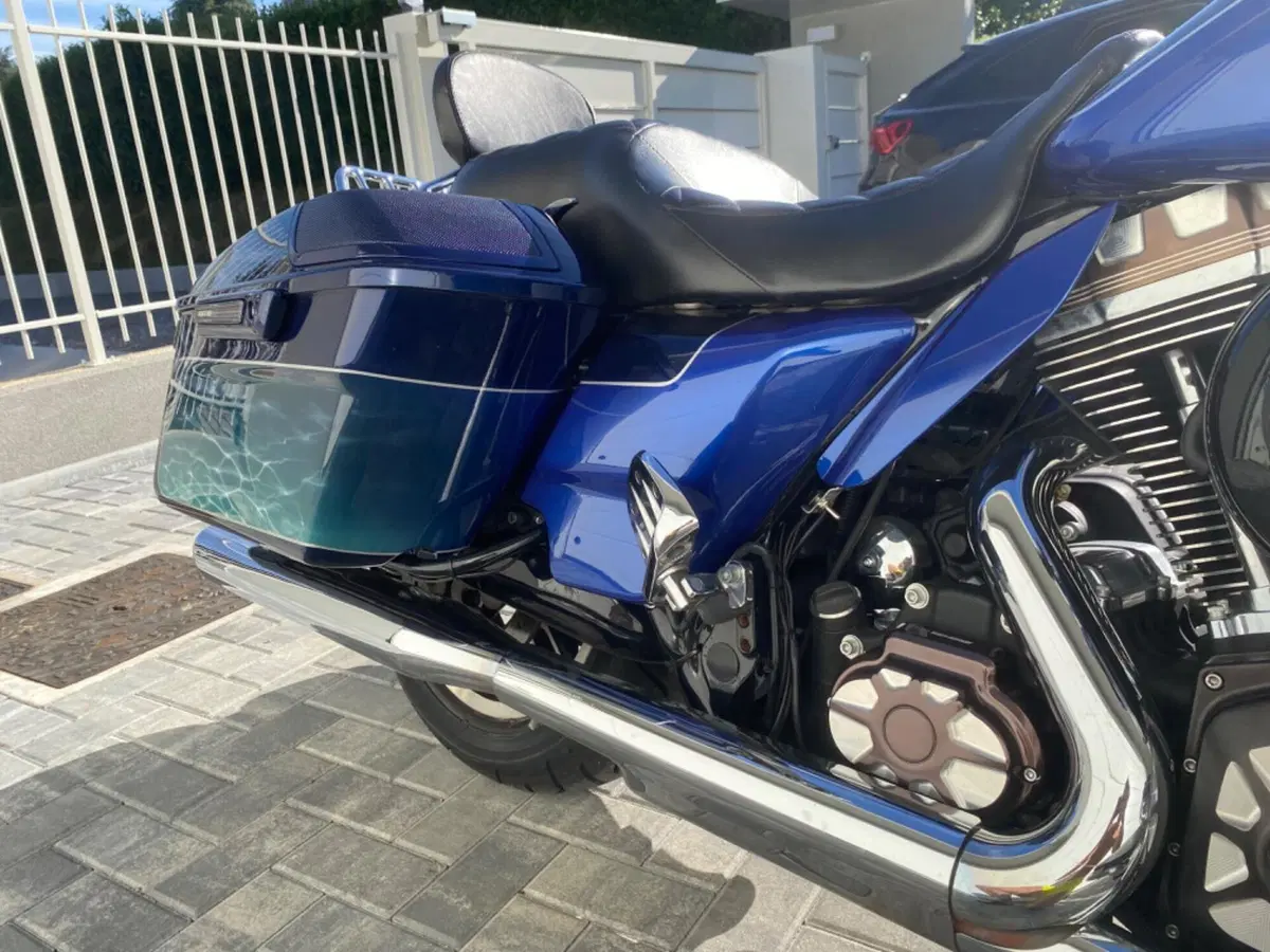Harley-Davidson 1690 Street Glide Special (2014 - 16) - FLHX (7)