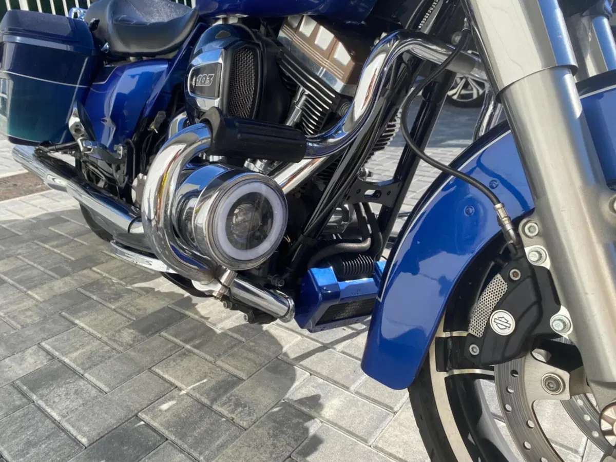 Harley-Davidson 1690 Street Glide Special (2014 - 16) - FLHX (9)