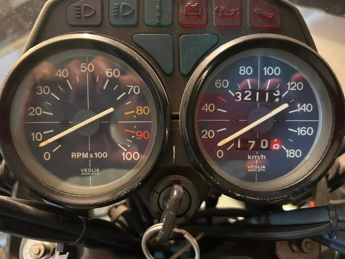Moto Guzzi V35C  (3)