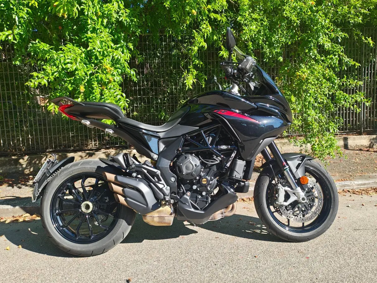 MV Agusta Turismo Veloce 800 R (2023 - 26) (2)