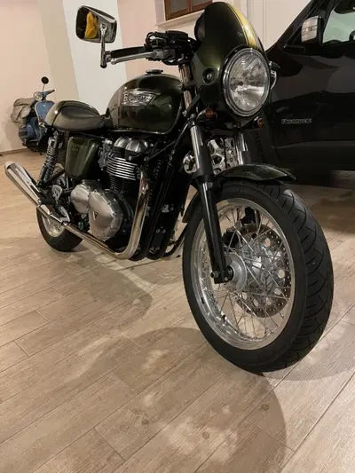 Triumph Thruxton 900 (2004 - 15) usata