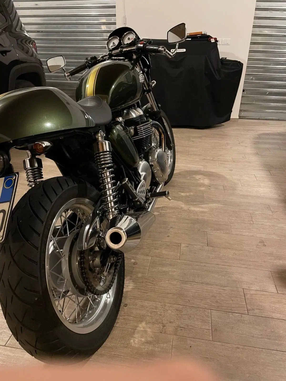 Triumph Thruxton 900 (2004 - 15) (2)