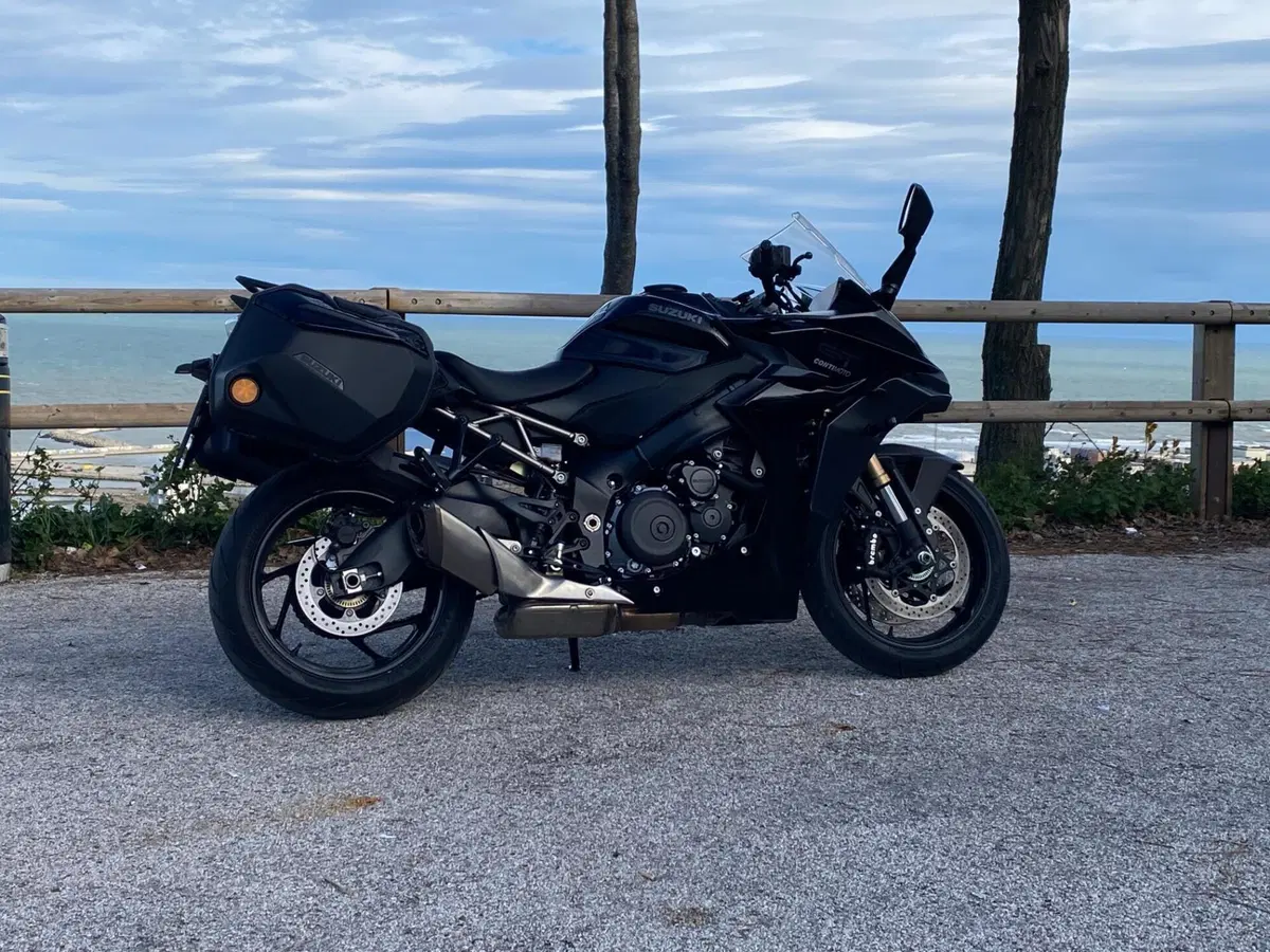 Suzuki GSX-S1000GT (2022 - 24) (2)