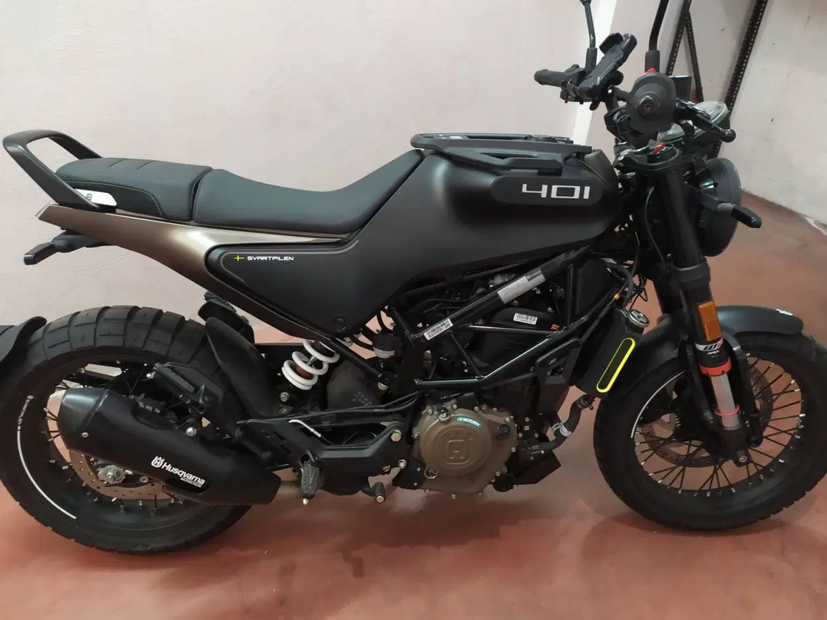 Husqvarna Svartpilen 401 (2021 - 23) (4)