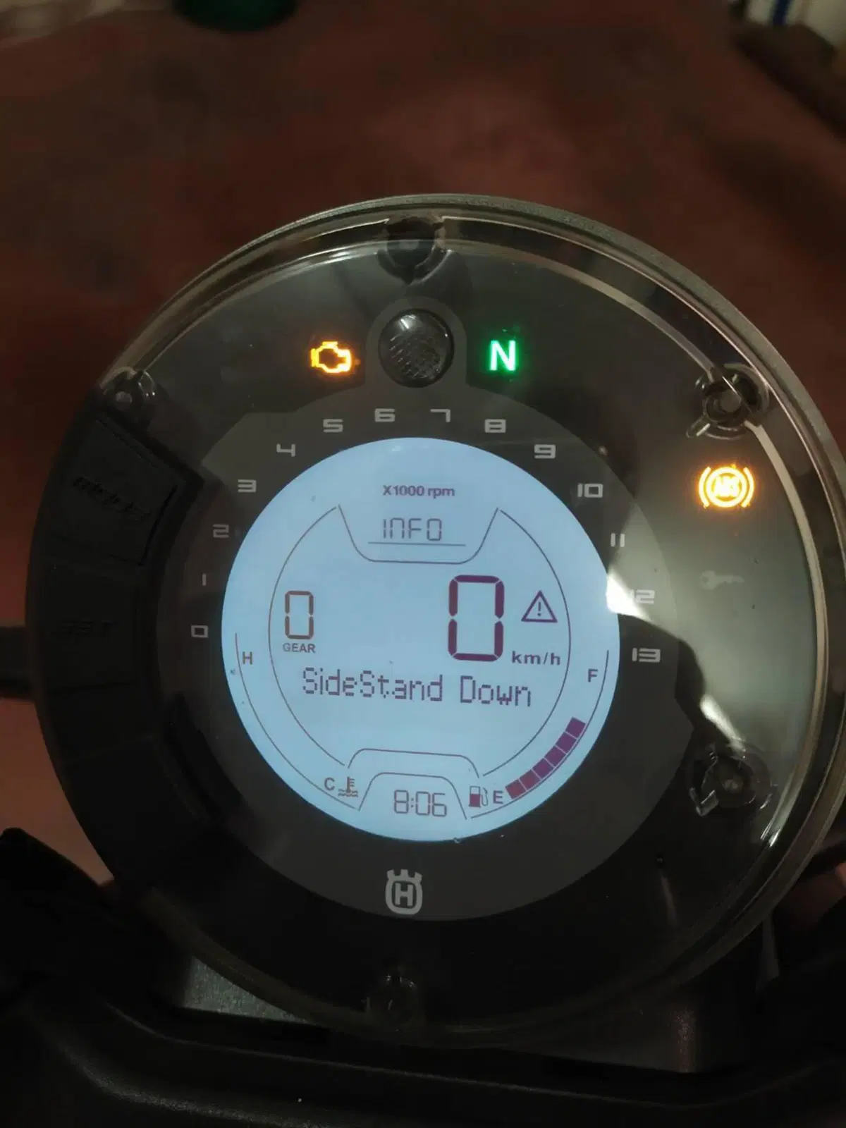 Husqvarna Svartpilen 401 (2021 - 23) (7)