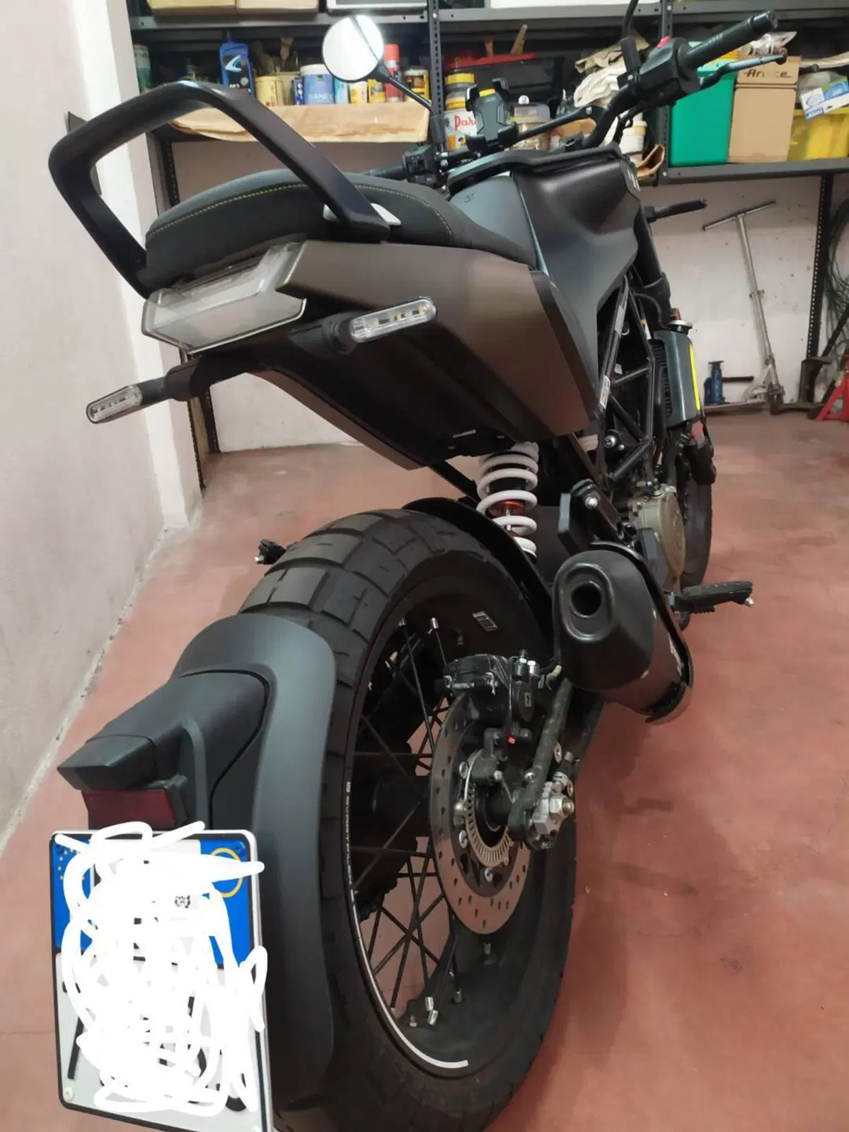 Husqvarna Svartpilen 401 (2021 - 23) (8)