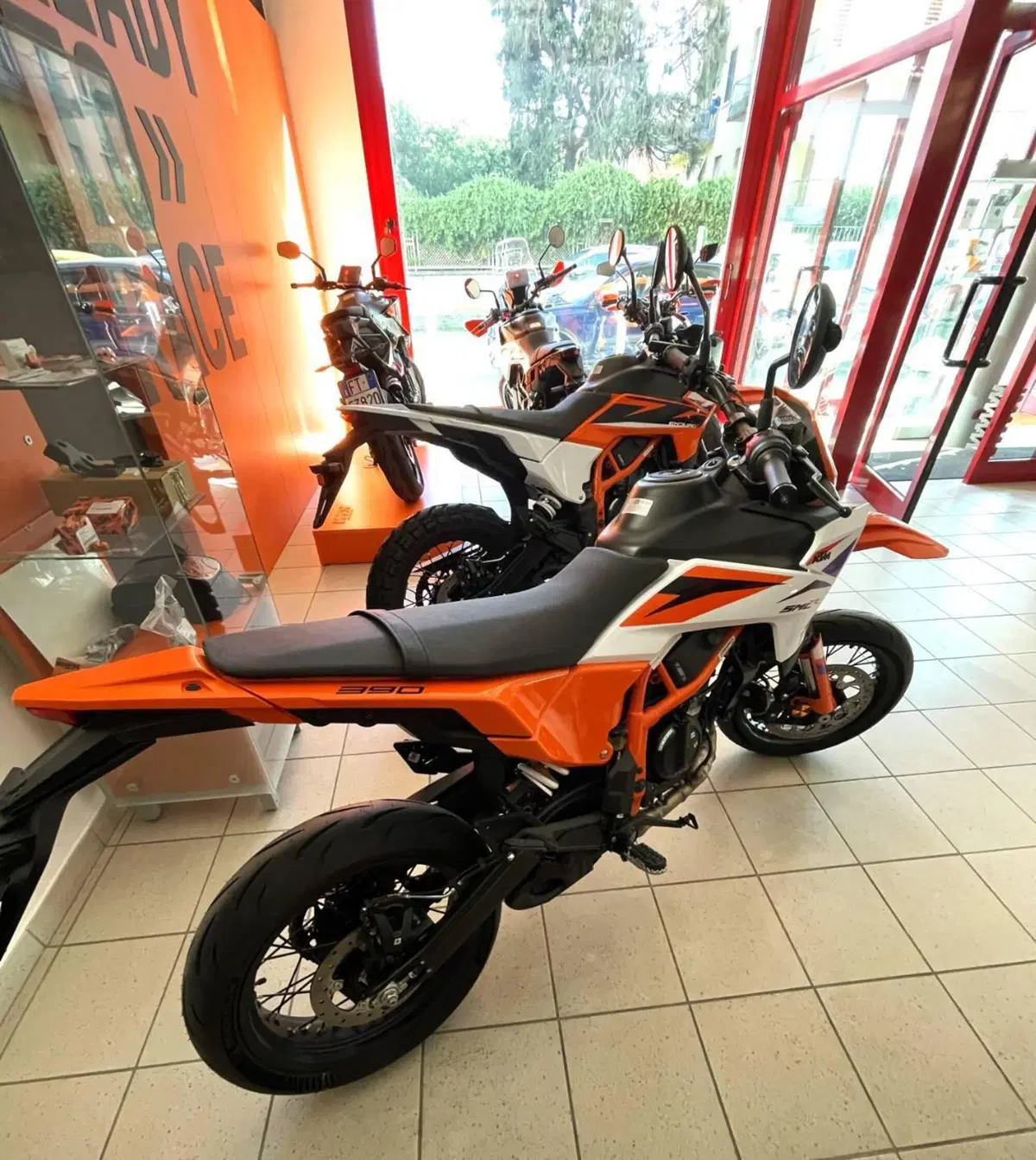 KTM 390 SMC R (2025 - 26) (3)