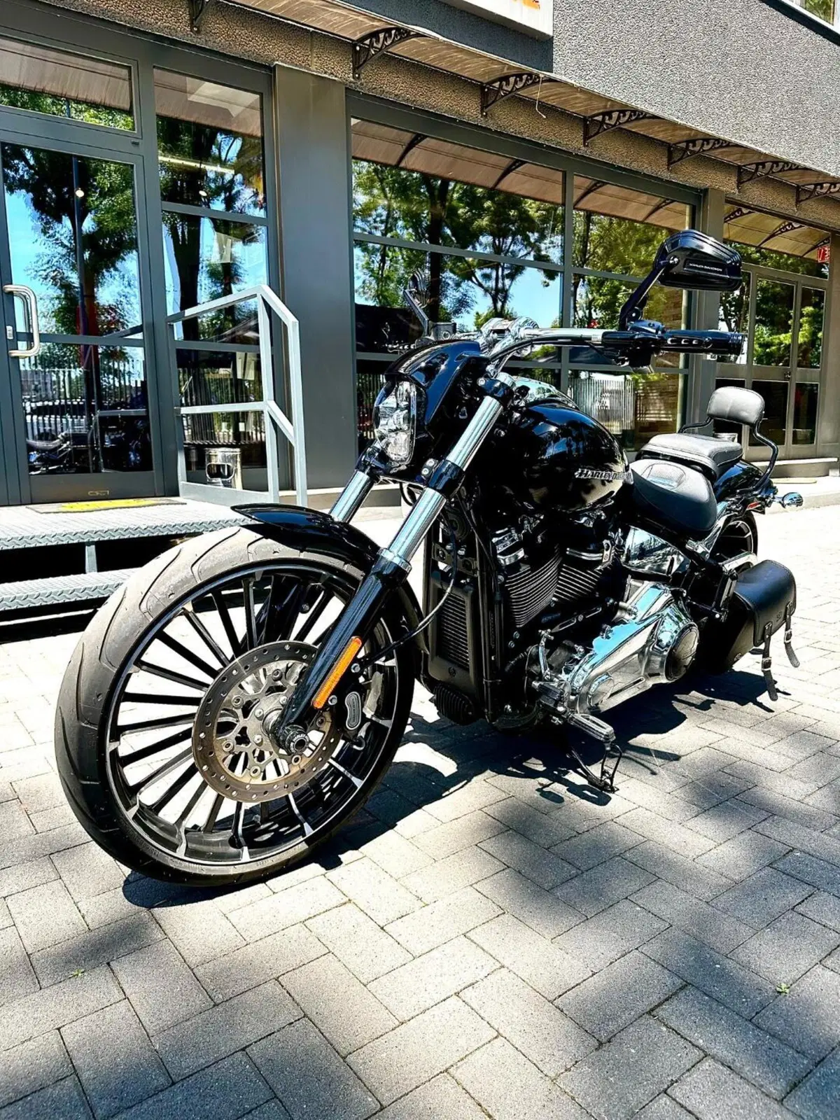 Harley-Davidson Breakout 117 (2023 - 24) (2)