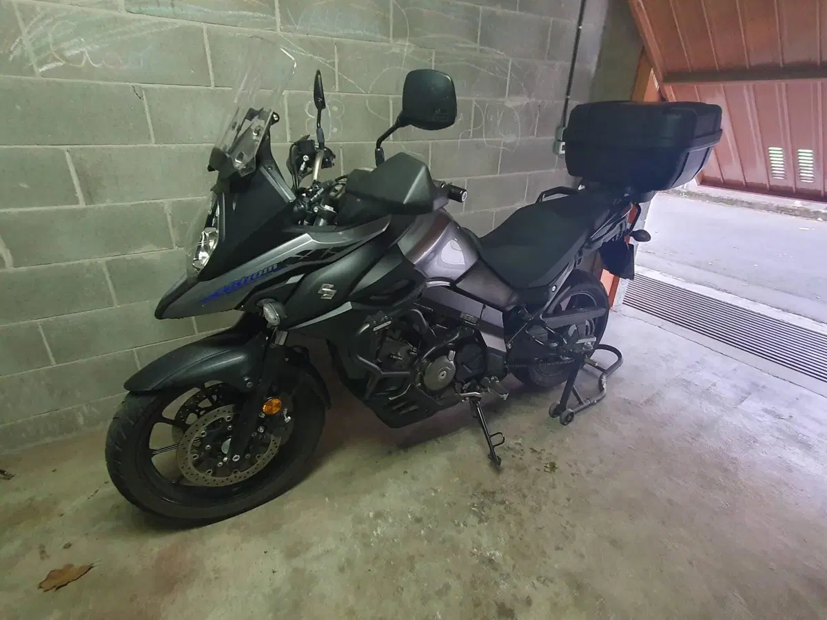 Suzuki V-Strom 650 (2021 - 25) (2)