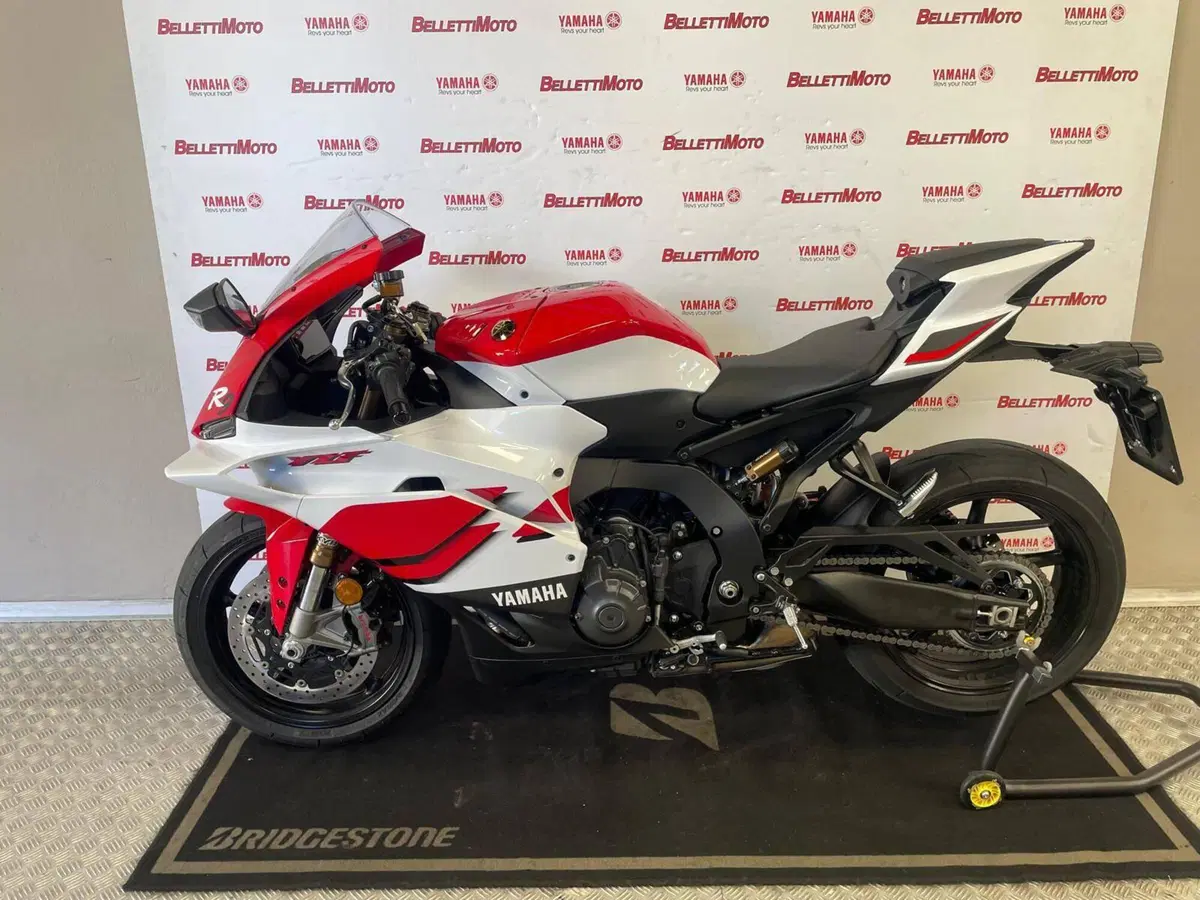 Yamaha YZF R9 70th (2026)