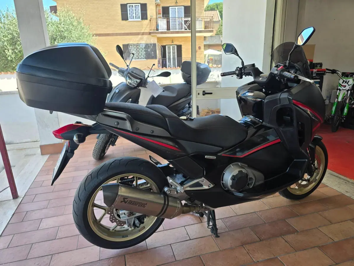 Honda Integra 750 DCT Sport (2017) (5)