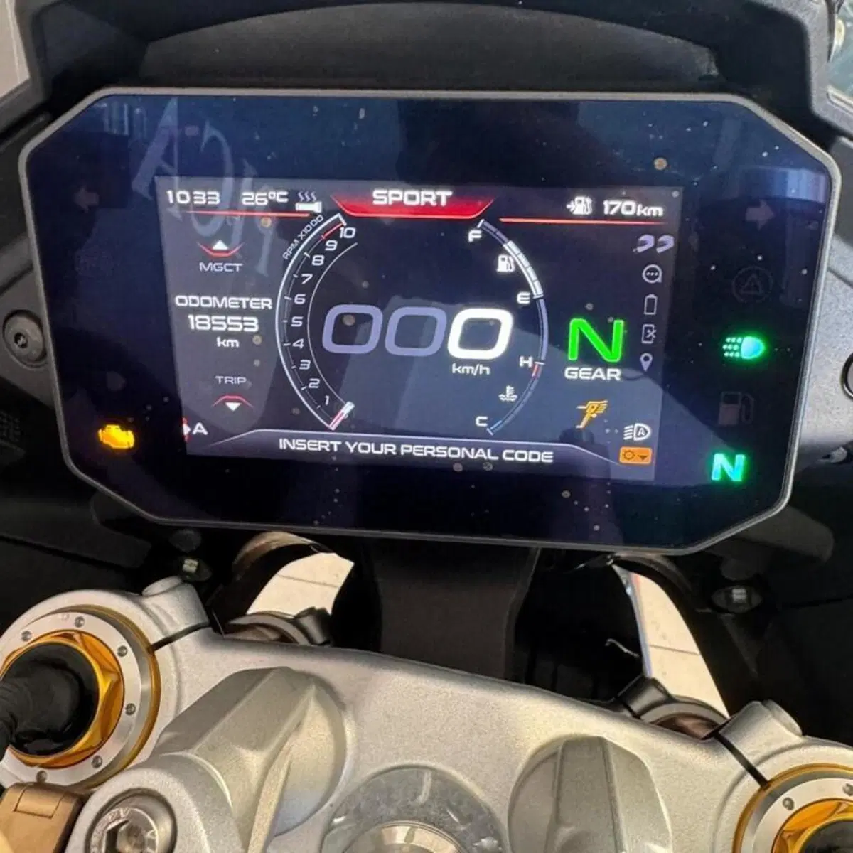 Moto Guzzi V100 Mandello S (2022 - 24) (5)