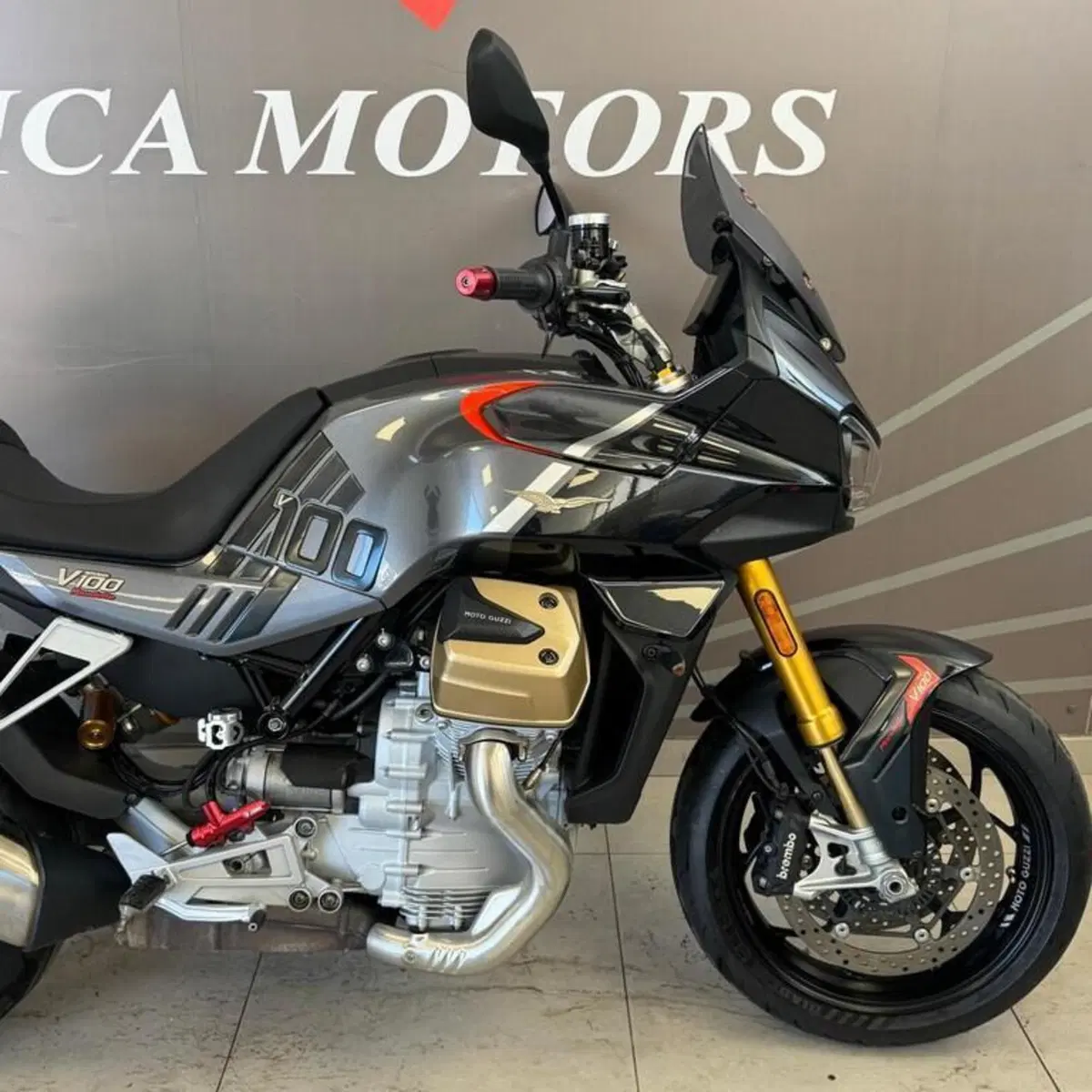Moto Guzzi V100 Mandello S (2022 - 24) (3)