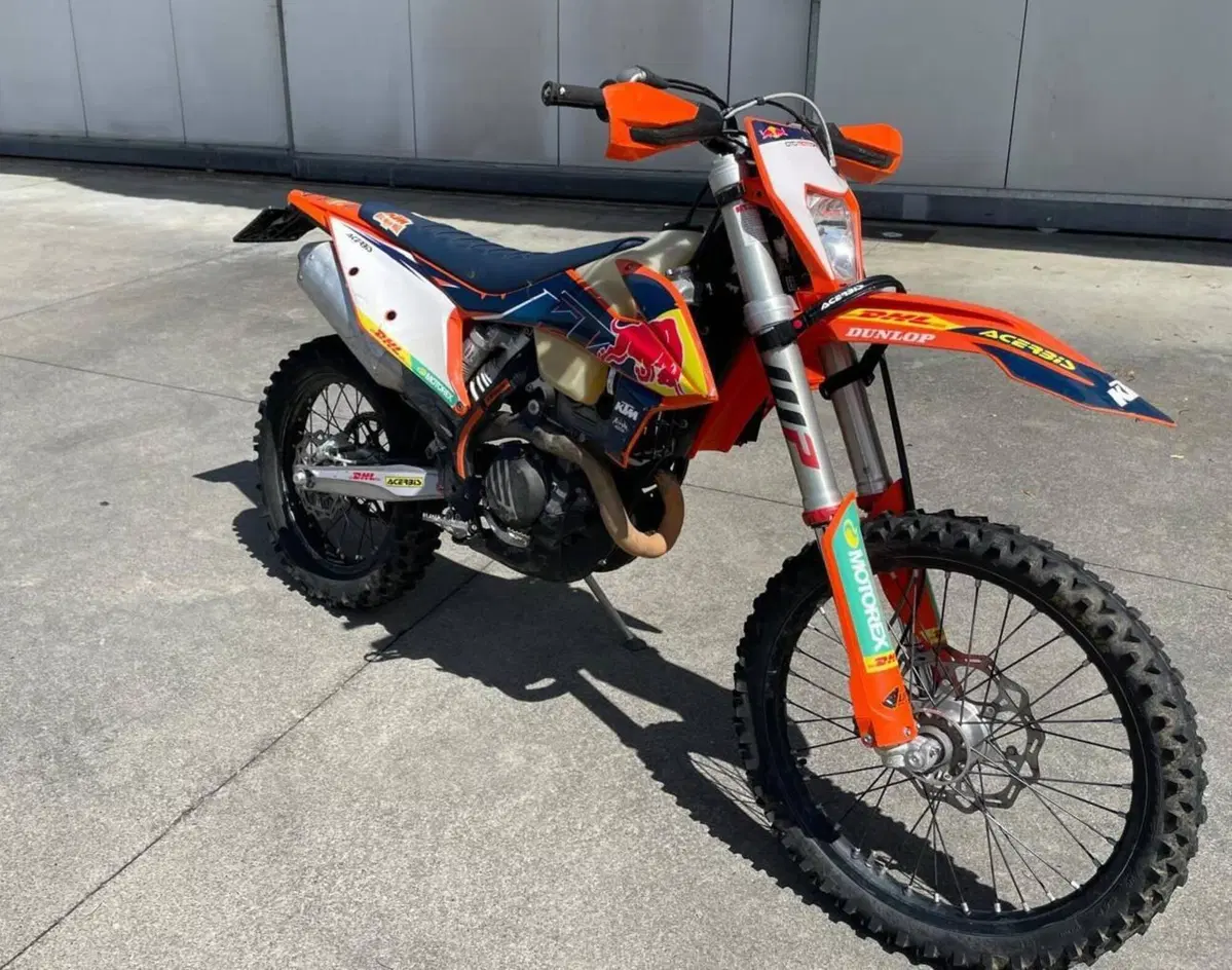 KTM 250 EXC-F (2022) (2)