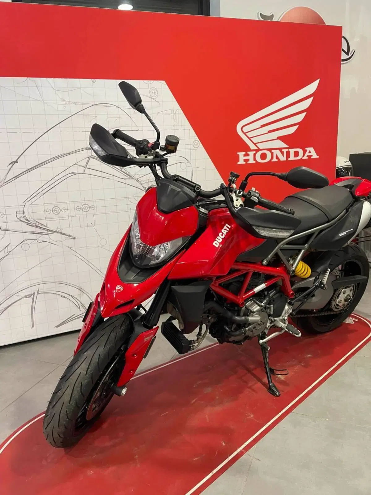 Ducati Hypermotard 950 (2022 - 25) (4)