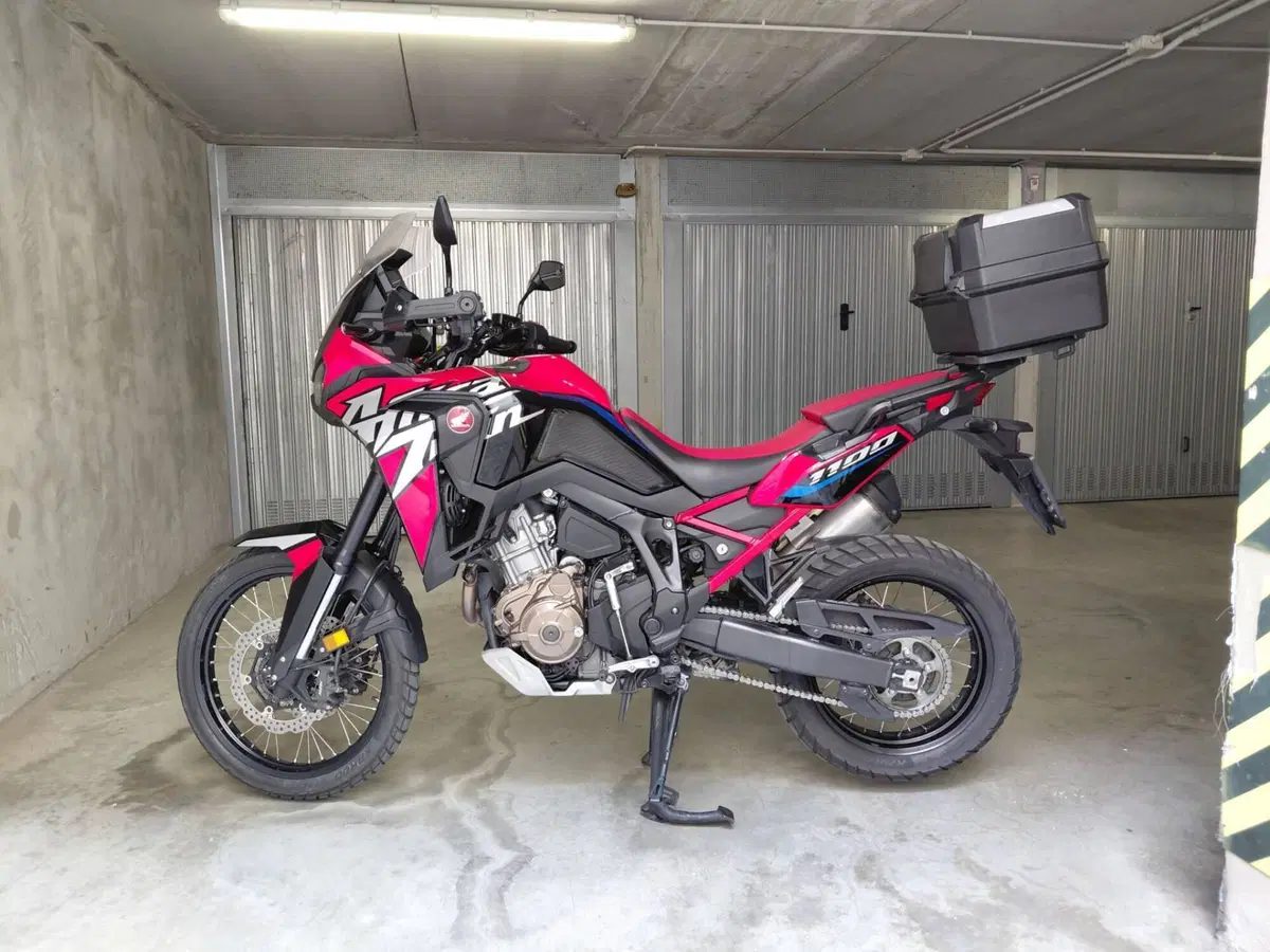 Honda Africa Twin CRF 1100L Urban (2022 - 23) (4)