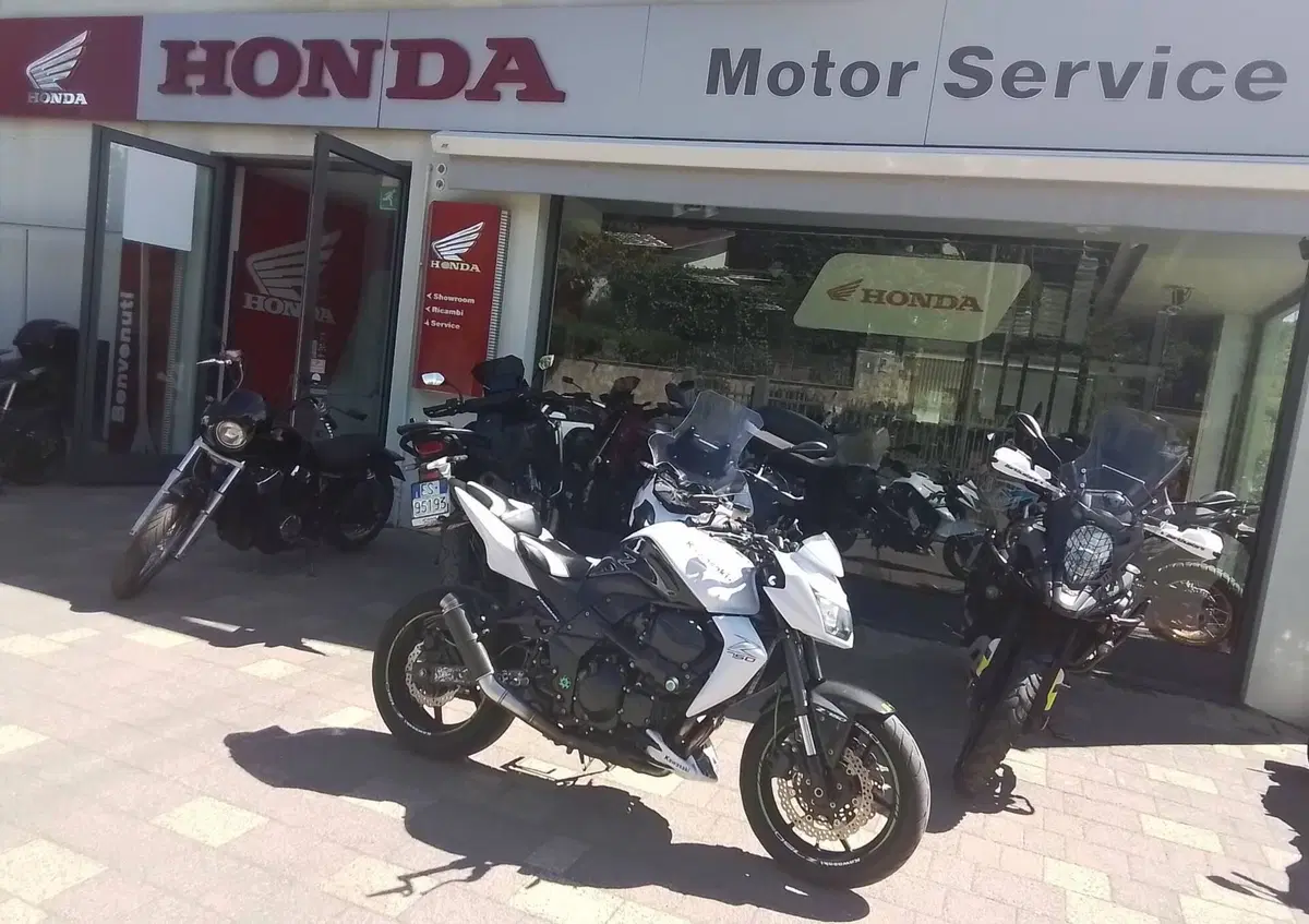 Kawasaki Z 750 (2007 - 14) (7)