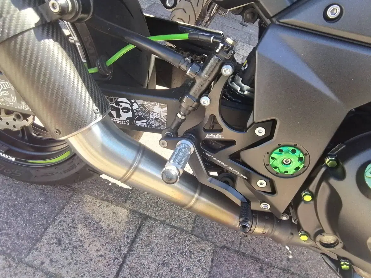 Kawasaki Z 750 (2007 - 14) (15)