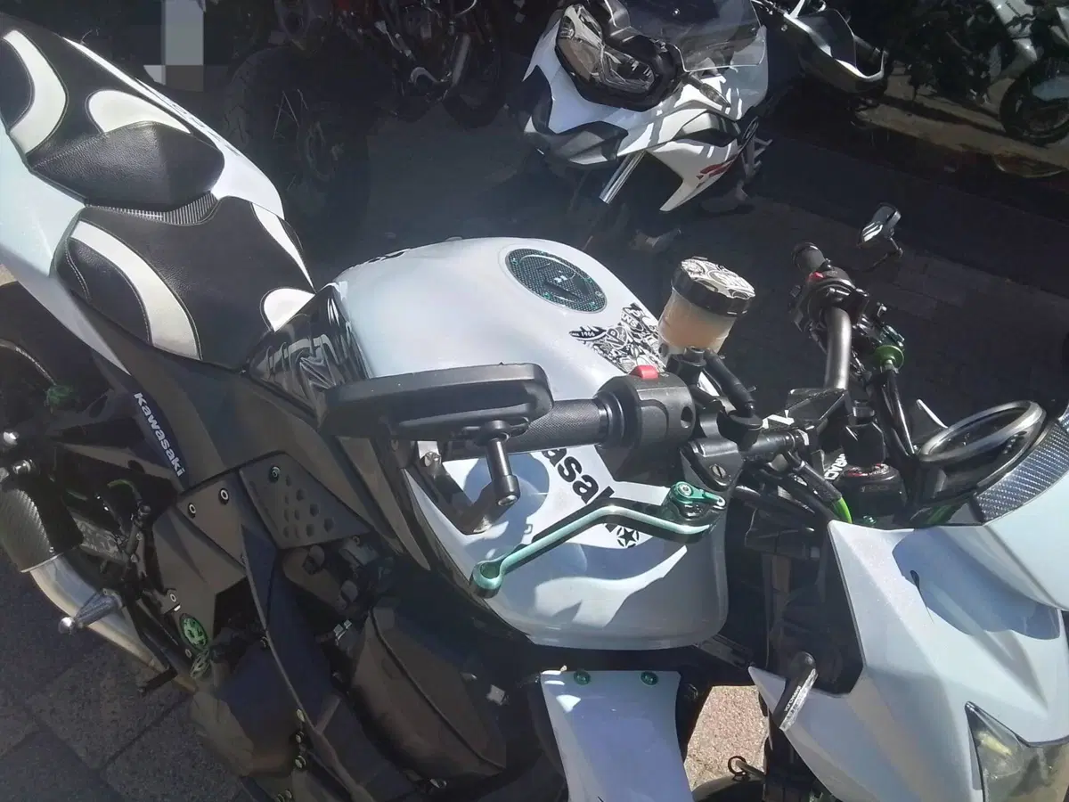 Kawasaki Z 750 (2007 - 14) (16)