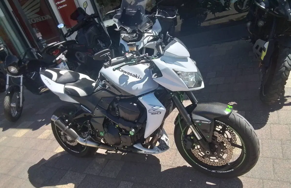 Kawasaki Z 750 (2007 - 14) (20)