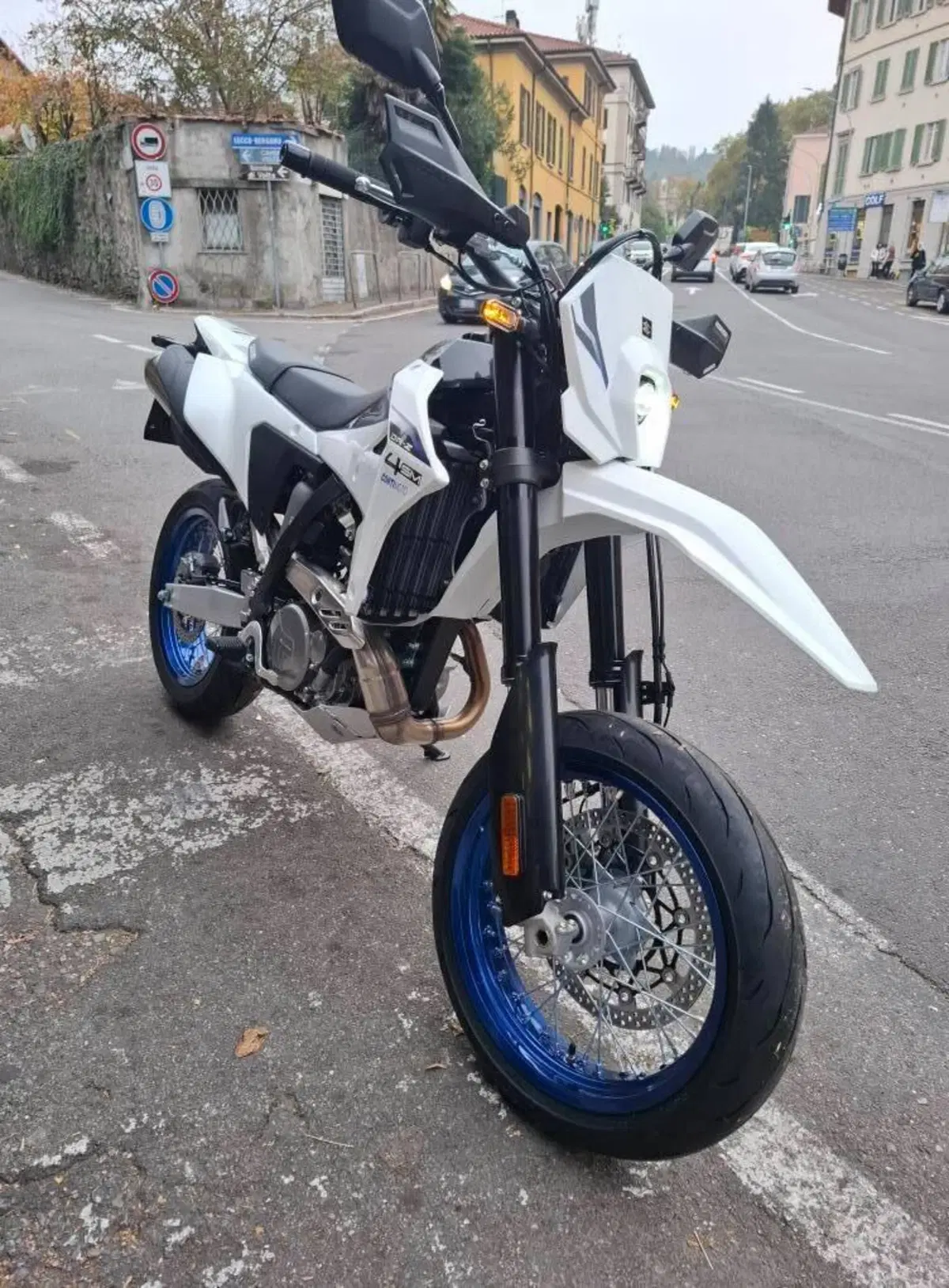 Suzuki DR-Z4SM (2025 - 26)